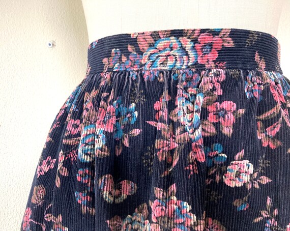 1960s Floral corduroy skirt - image 2