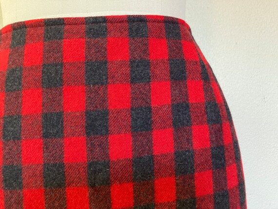 1990s 100% Wool Burgundy Pencil Skirt main image 1