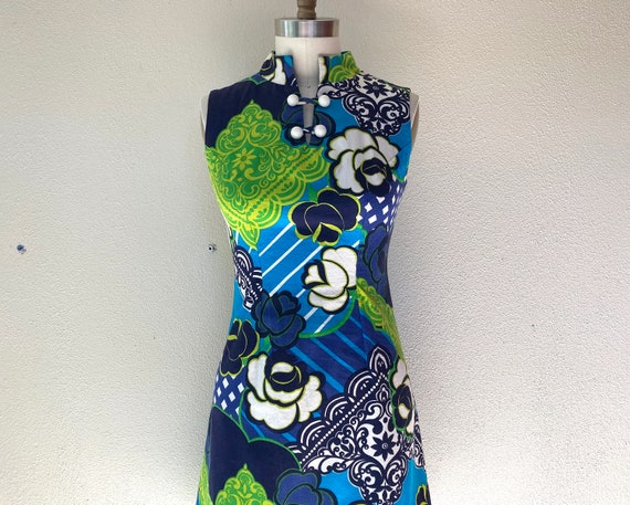 1960s Psychedelic print dress