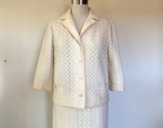 1960s White wool skirt suit