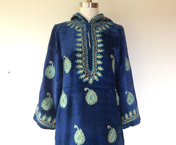 1960s Hooded velvet caftan dress