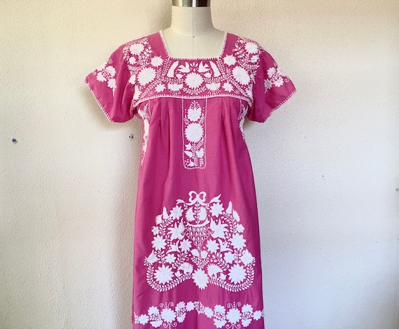 1970s Pink Mexican Oaxacan dress - image 1