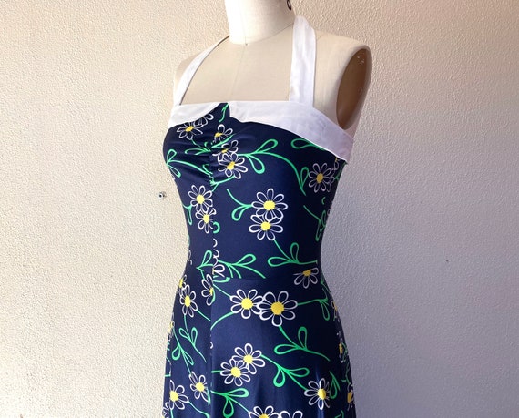 1970s Daisy print halter dress