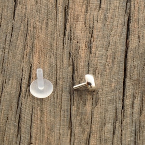 Silver Dot Tragus • Simple Labret Stud Earring • Sterling Silver • Handmade Body Piercing • Tragus Dot Earrings • Conch Piercing