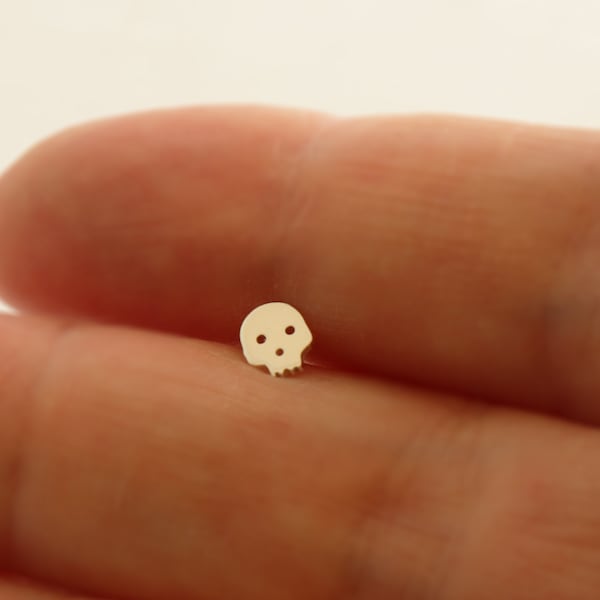 Tiny Skull Tragus Stud • Hand Crafted from Sterling Silver • 16 G Bioplast Clear Plastic Labret • Skull Cartilage Stud Labret