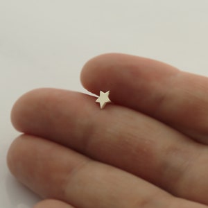 Brinco Tragus Silver Star • Joias de cartilagem Helix Labret em forma de estrela • Joias de corpo celestial • Prata esterlina • 16 G Push Fit Bioflex