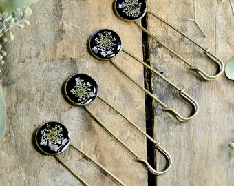 Pressed Queen Annes Lace Flower Brooch, Antique Brass Pin