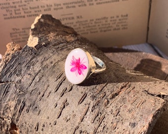 Real Tiny Pink Flowers, Dried and Pressed Pink Flower Ring in Sterling Silver, resin silver ring with flowers, natural jewelry gifts for her