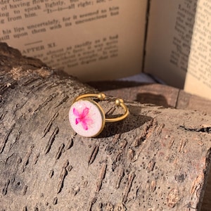 Real Pink Flower Gold Ring, real dried Pink Flower Ring in gold tone, resin gold ring with flowers, natural jewelry gifts for her, pink ring