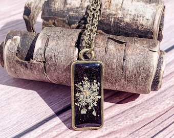 Queen Anne's Lace Flower Necklace, Dried Flower Resin Jewelry