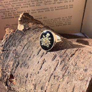 Bague en argent avec fleurs pressées, bijoux fleurs pressées, bijoux de terrarium fleurs séchées vraie fleur résine collier de fleurs dentelle de la reine des années