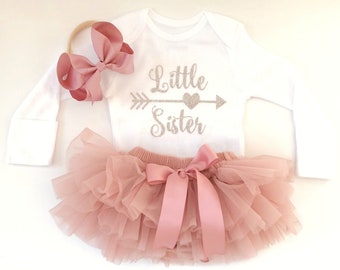 little sister coming home outfit