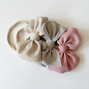 baby headband beige, Neutral Baby Headband Set, Linen Look Baby Bows, Baby Girl Bow Set, Newborn Headbands, boho baby bow, girls hair bows image 9