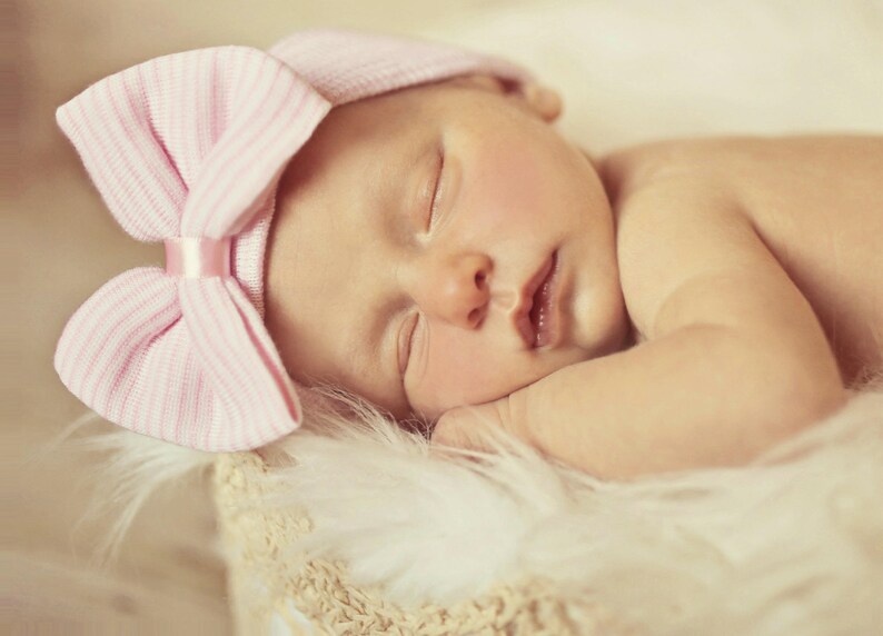 PINK Newborn girl Hospital Hat with bow and bow Baby Girl Newborn Hospital Hat Beanie with Big Pink Bow Hat with Baby Bow