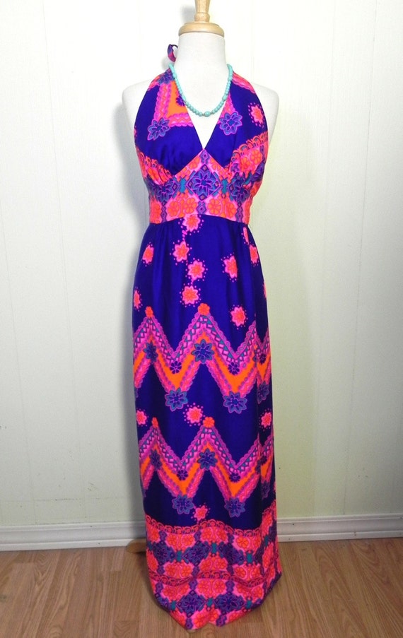 Vintage Dress 60s Bright Hawaiian Halter Dress Ha… - image 2