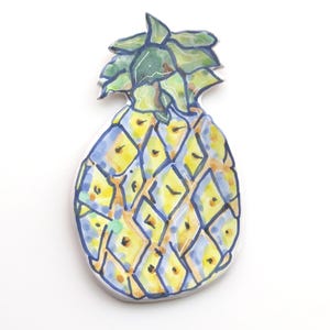 handmade kitchenware yellow pineapple spoon rest - ceramic spoon holder - Kitchen accents yellow - majolica - Food Art dish - Tropical Fruit