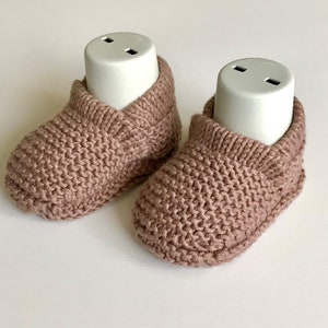 Baby Booties KNITTING PATTERN l Sizes 6-9 months Very detailed instructions Instant pdf download image 1