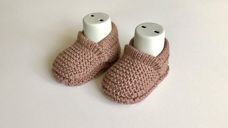 Baby Booties KNITTING PATTERN l Sizes 6-9 months Very detailed instructions Instant pdf download image 1