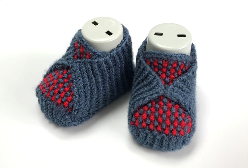 Baby Booties KNITTING PATTERN l Sizes 6-9 months Very detailed instructions Instant pdf download image 2