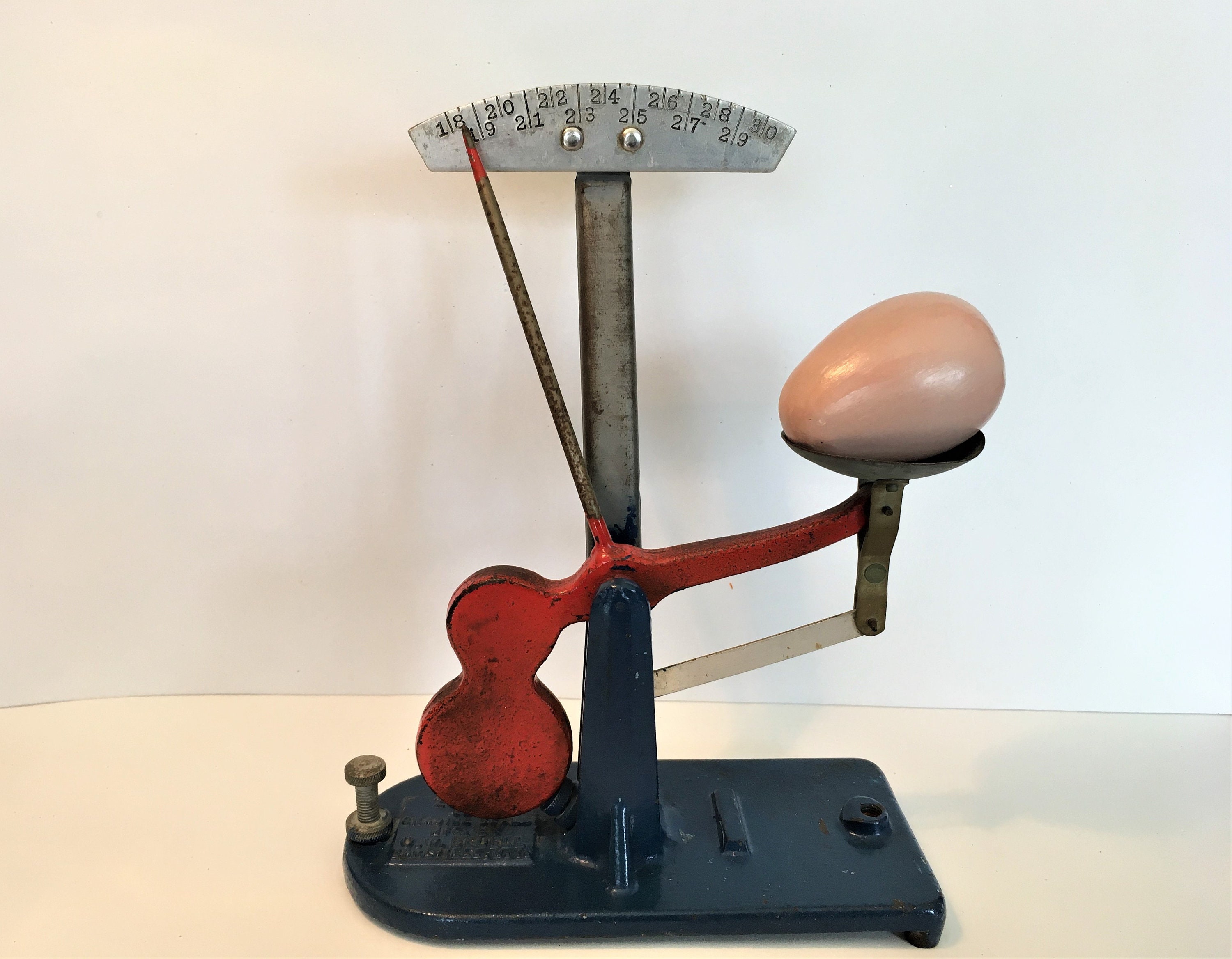 Brower Chicken-Turkey Egg Scale  Vintage scale, Old scales, Vintage  kitchen appliances