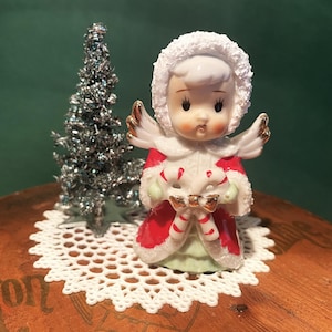 Vintage Enesco Christmas Angel Figurine: 1950s Spaghetti Trim Decor, VERY SMALL