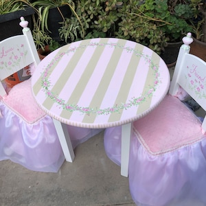 custom round princess table & chair set, hand painted children's table, hand painted baby furniture, new baby gift, girls table set