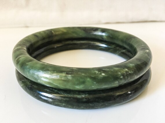 Vintage Jade Bangles // A PAIR of Jade Bangles //… - image 3