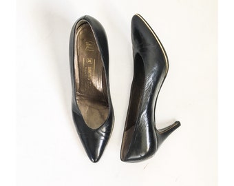 Vintage Bruno Magli // Designer Shoes Made in Italy // Classic Black & Gold High Heel Pumps // Size 7 AA