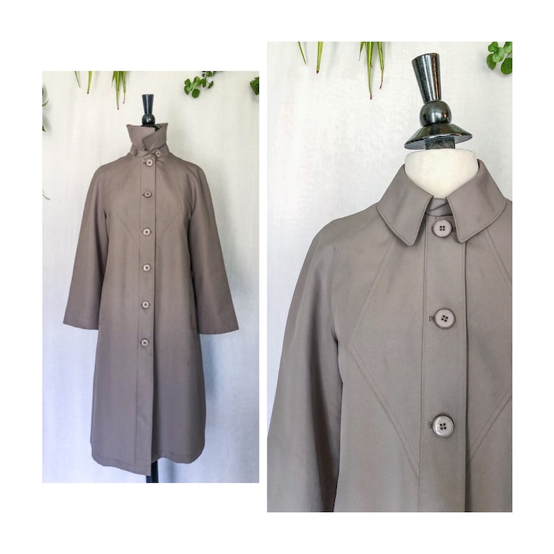 VTG 1970s Womens Misty Harbor Coat / Petite Size 8 / Vintage Union Made Misty Harbor / Taupe Rain Coat Zip Out Sherpa Liner / All Seasons image 1