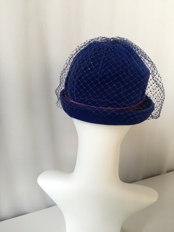 Blue Velvet Bucket Hat // 60's Mod // Blue Nettin… - image 4