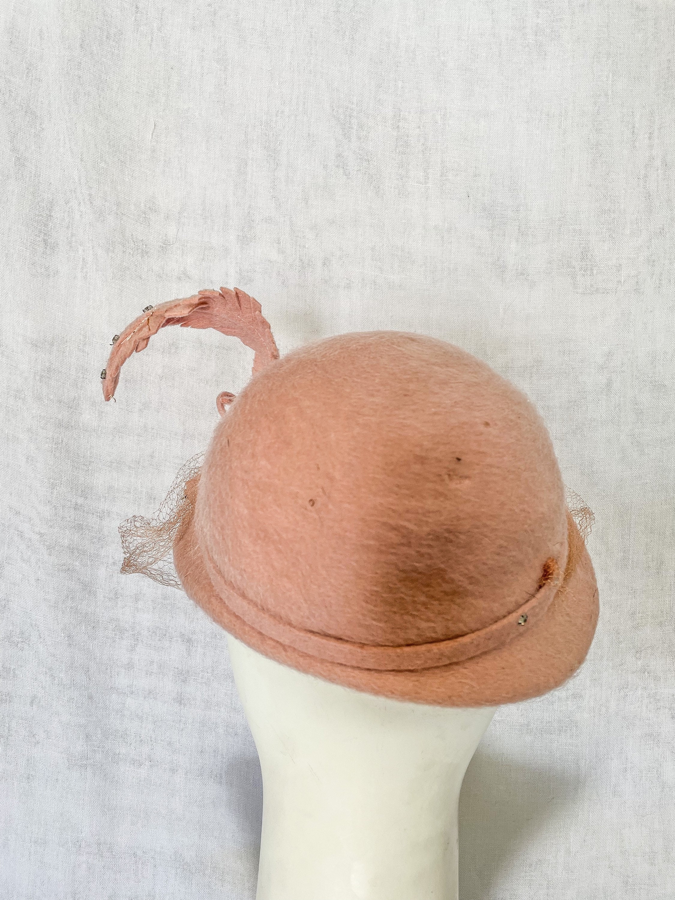 Vintage Hat Pink Rhinestones Large Bow And Sequin Cloche Style Vintage Women main image 4