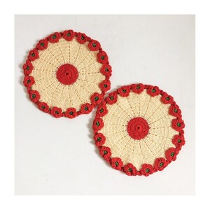 Vintage Trivets / Set of 2 Hand Crocheted Knitted Trivets Hot Pads / 60s Red, White & Green Floral Crochet Doilies / Retro Chic Home Decor