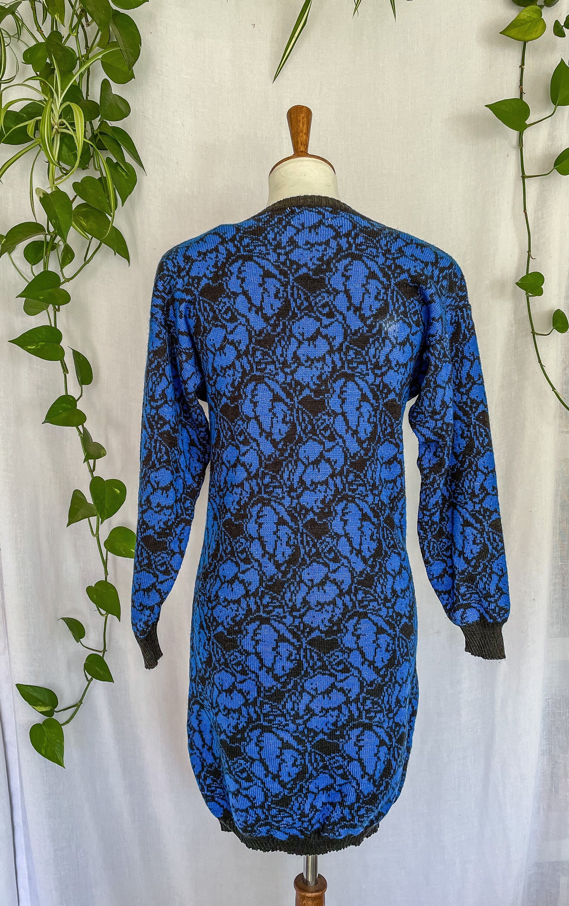 Vintage 80s Knit Sweater Dress: Cobalt Blue Geometric Print Vintage 80s Knit Sweater Dress: Cobalt Blue Geometric Print