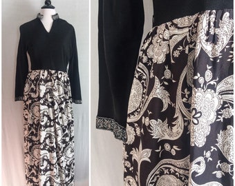 Vintage 1960s 70s Gown / 60s 1970s Long Dress Knit Top, Metallic Lurex Trim, Paisley Print Skirt Maxi Dress / Black & White Dress Sz Medium