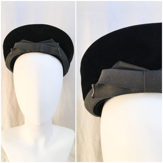 1940s Halo Hat // 40s Black Velvet Beret Tam Halo
