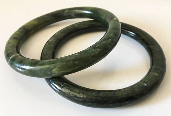 Vintage Jade Bangles // A PAIR of Jade Bangles //… - image 4