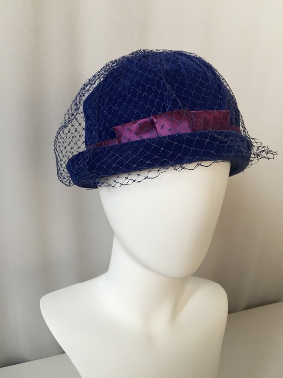 Blue Velvet Bucket Hat // 60's Mod // Blue Nettin… - image 2