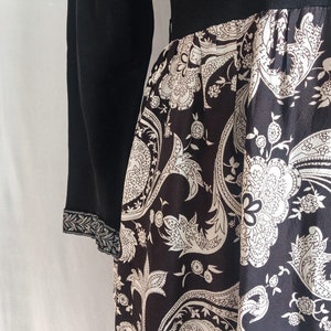 Vintage 1960s 70s Gown / 60s 1970s Long Dress Knit Top, Metallic Lurex Trim, Paisley Print Skirt Maxi Dress / Black & White Dress Sz Medium image 3