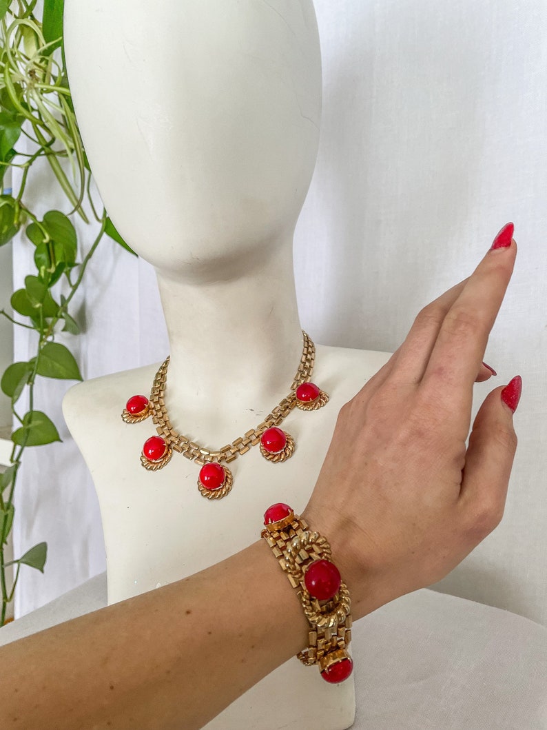 VTG Red & Gold Jewelry Set / 1980s does 1940s Gold Chain Link Necklace and Bracelet Red Stones / 80s 40s Gold and Red Bracelet and Necklace image 2