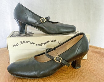 Vintage Mary Janes / 1960 Black Mary Jane Scarpe / Square Nose Black Pumps Square Heels / 60s Mary Jane Heels Sz 8