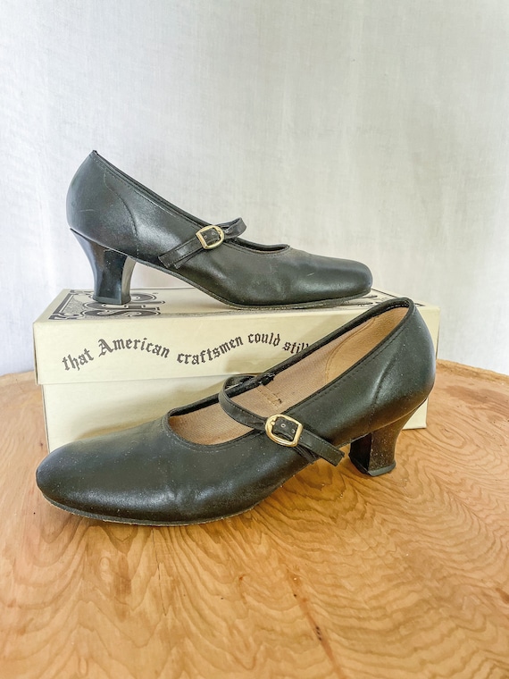 Vintage Mary Janes / 1960s Black Mary Jane Shoes … - image 1