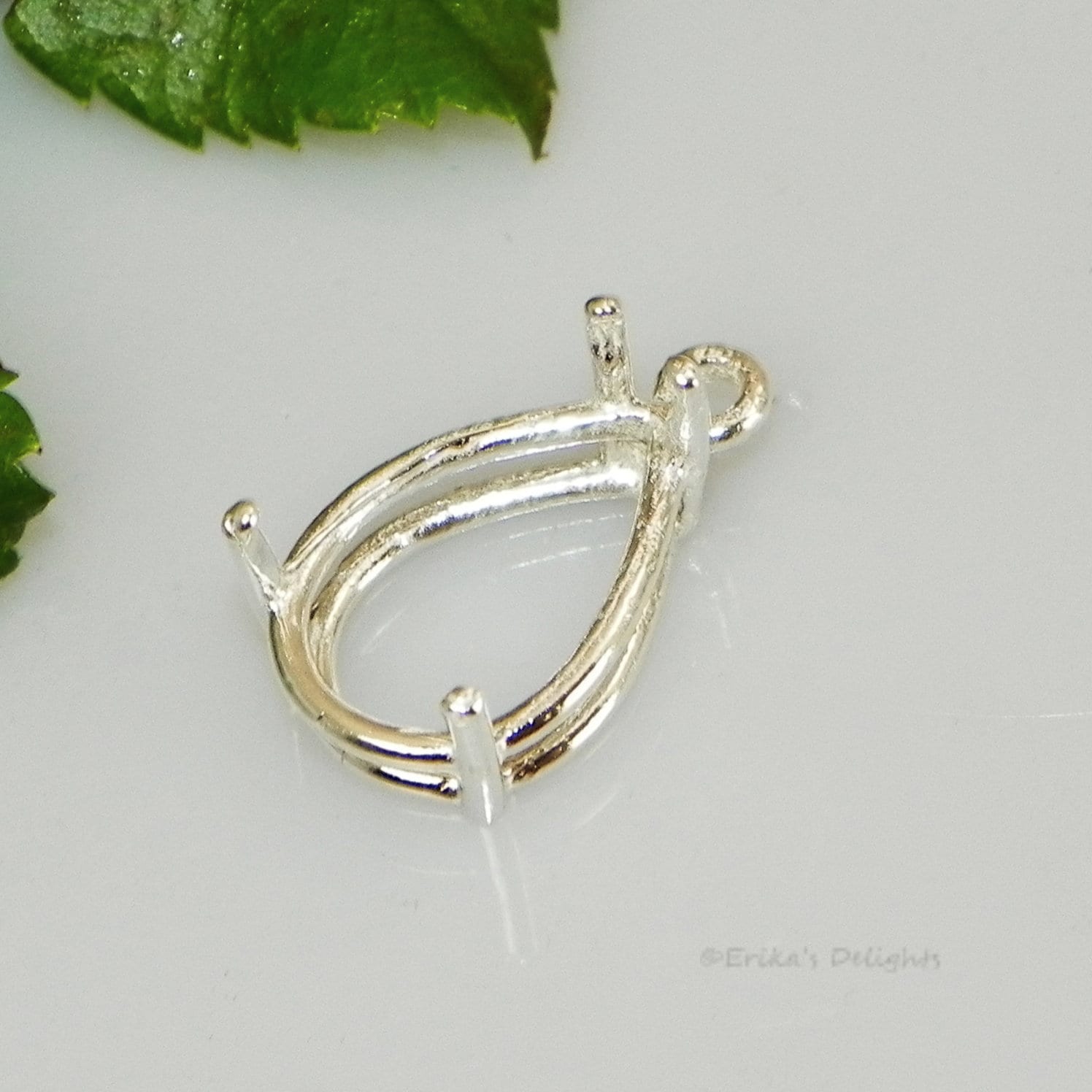 Montatura per pendente a goccia pre-intagliata in argento sterling a forma di pera (5x3 - 30x22) (ID# 166-060)
