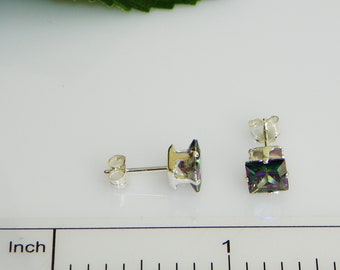 Orecchini Pendenti Quadrati Verdi, In Resina, Con Perno In Acciaio - Foto 9