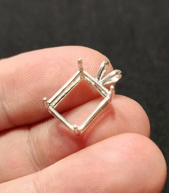 Bague en argent massif sertie d'une topaze style antique
