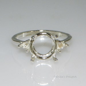 Round Accented (8mm - 13mm) Sterling Silver Pre-Notched RING Setting (ID#163-485)