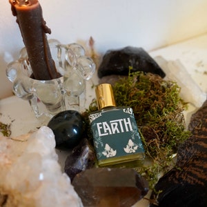 EARTH aromatherapy, grounding essential oil, unisex natural fragrance gifts for hippies, patchouli blend, earthy aromatherapy, free shipping image 2