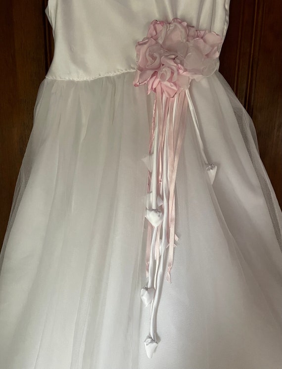 Girls' white tulle and satin dress with pink rose - image 4