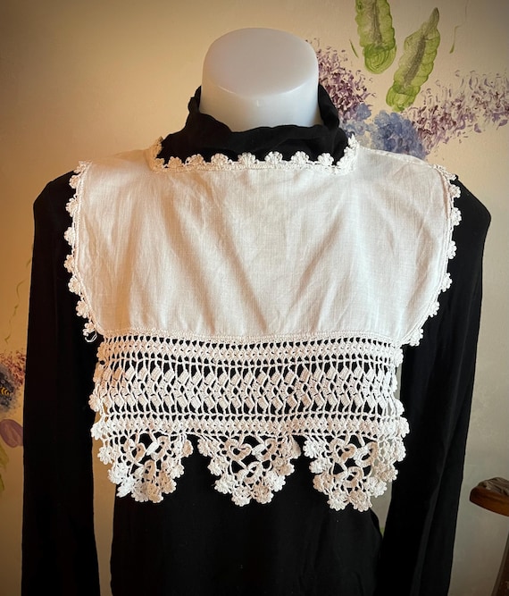 Handmade bib type collar