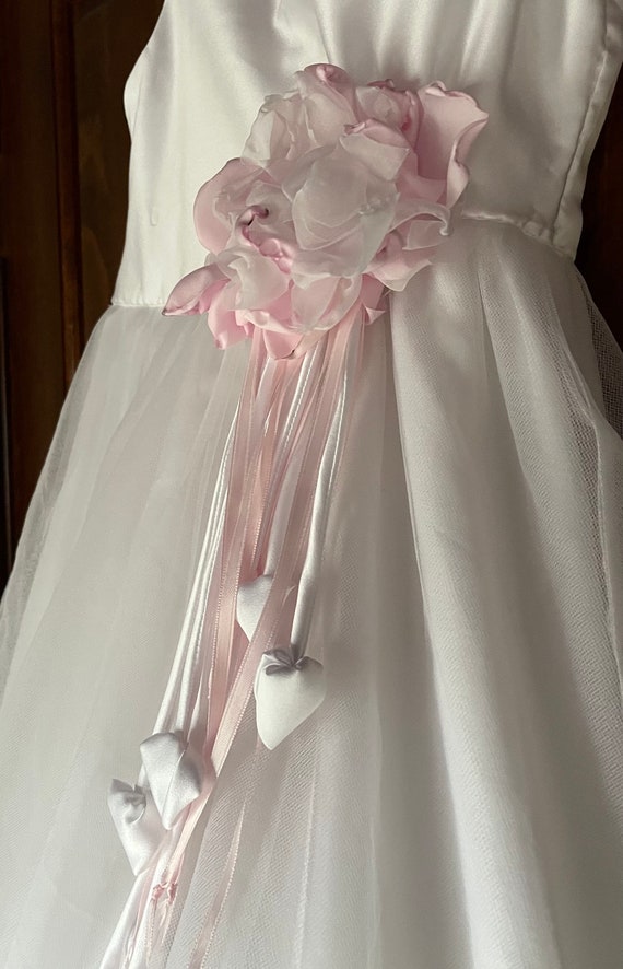 Girls' white tulle and satin dress with pink rose - image 2
