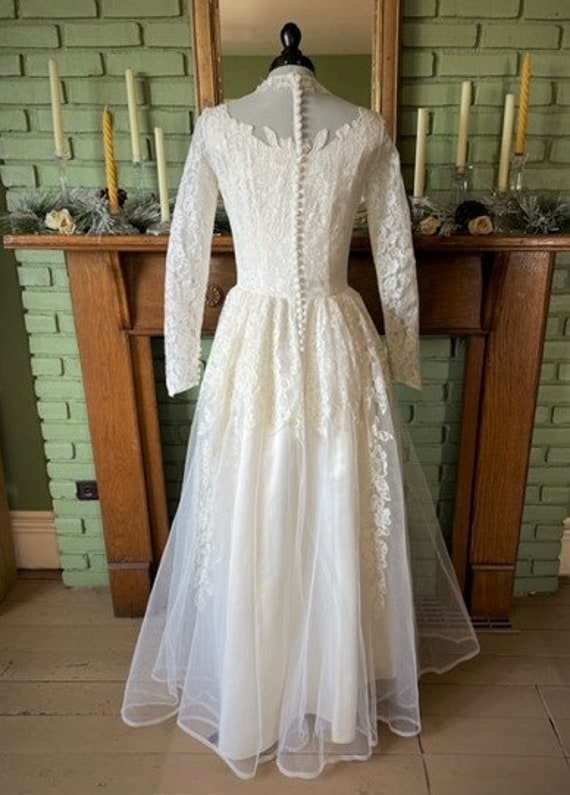 1950's cream lace and tulle wedding dress - image 8